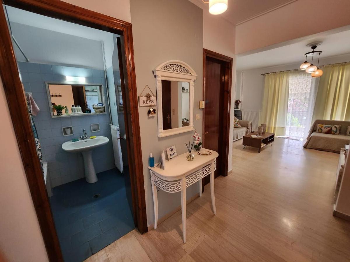 Queen Aspri Apartment 3' Min To The Beach! Antikyra Eksteriør bilde